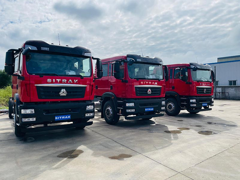 Sinotruck Sitrak 6000 ลิตรรถดับเพลิงถังน้ำ