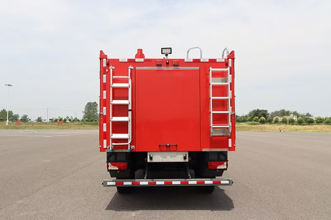 Xe cứu hỏa unimog của Mercedes-Benz