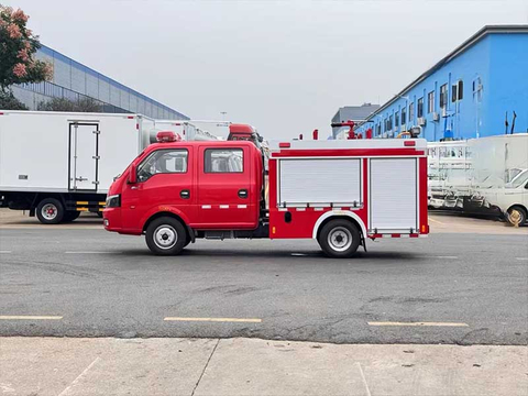 Mini caminh&atilde;o de bombeiros 850L Dongfeng