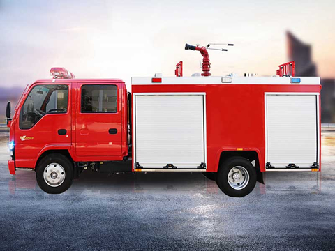 Isuzu 2000liters Water และ Foam Fire Fire Truck