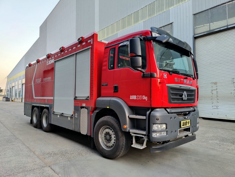 Camion de pompiers puissant et polyvalent, parfait pour la protection contre les incendies urbains et industriels